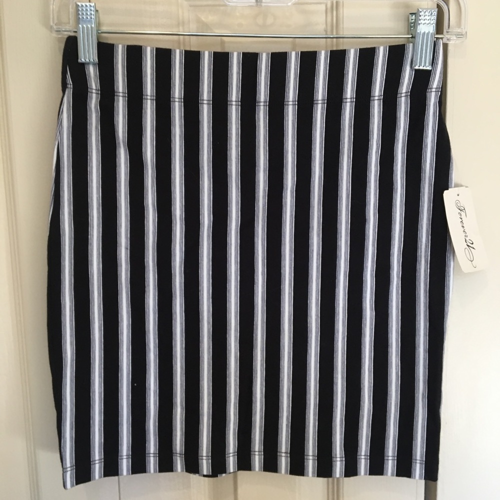 NWT Forever 21 Body Con Skirt